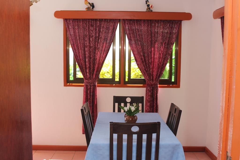 Veronic Self-Catering Guest House Đảo Đảo La Digue Phòng bức ảnh