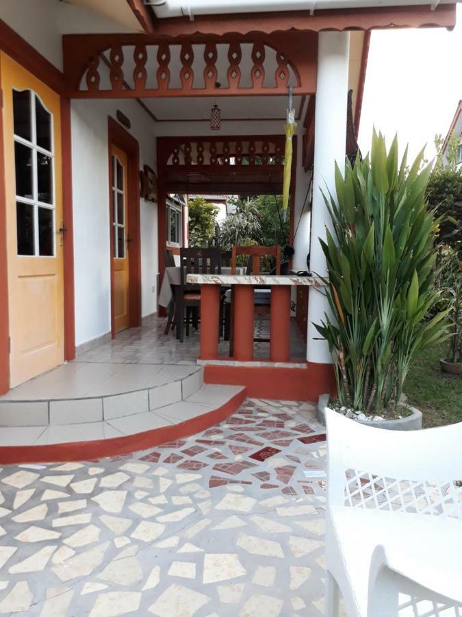 Veronic Self-Catering Guest House Đảo Đảo La Digue Ngoại thất bức ảnh